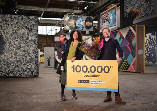 STRAAT, 100.000th visitor